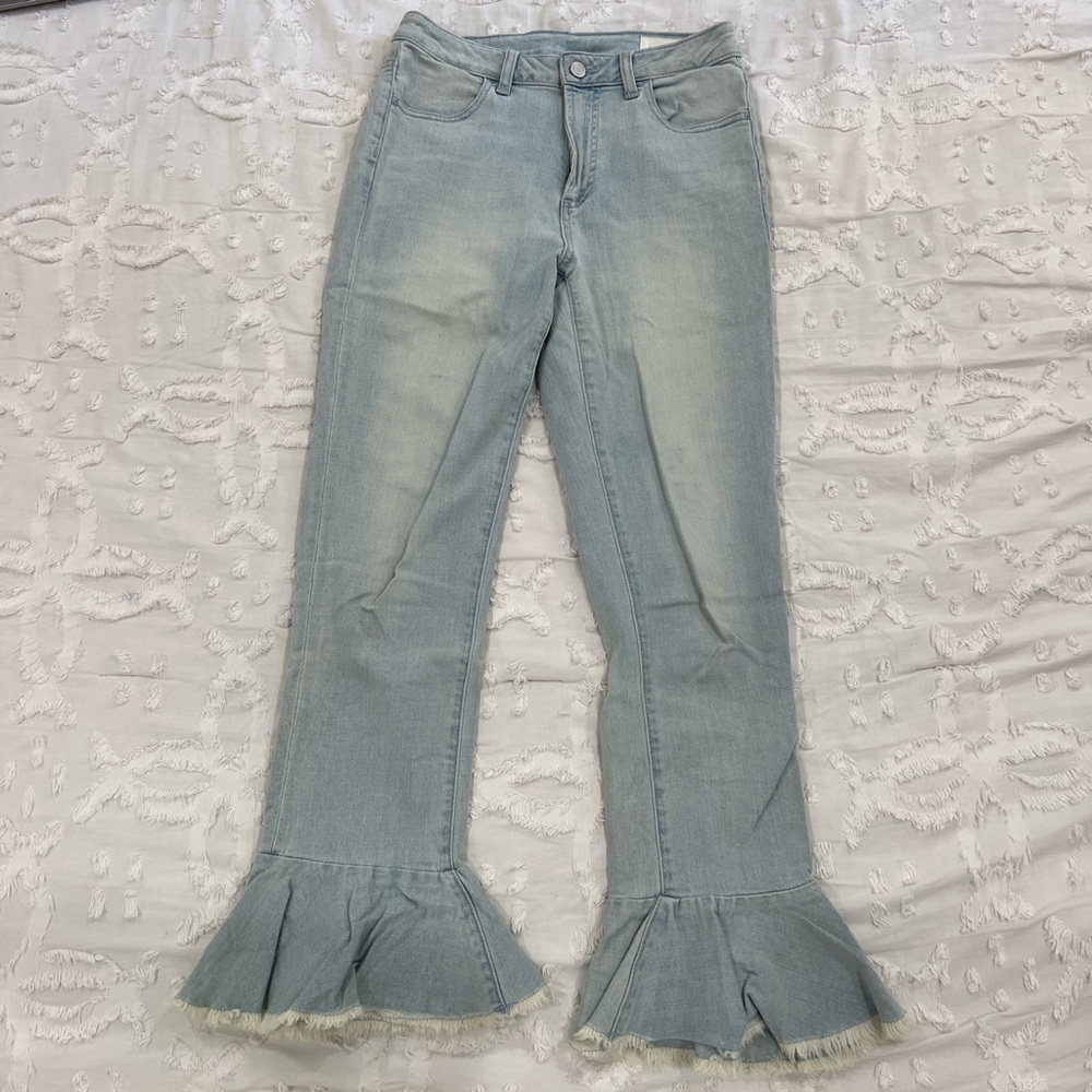 Vince Camuto Flare Ruffle Jeans- Size 28 💙